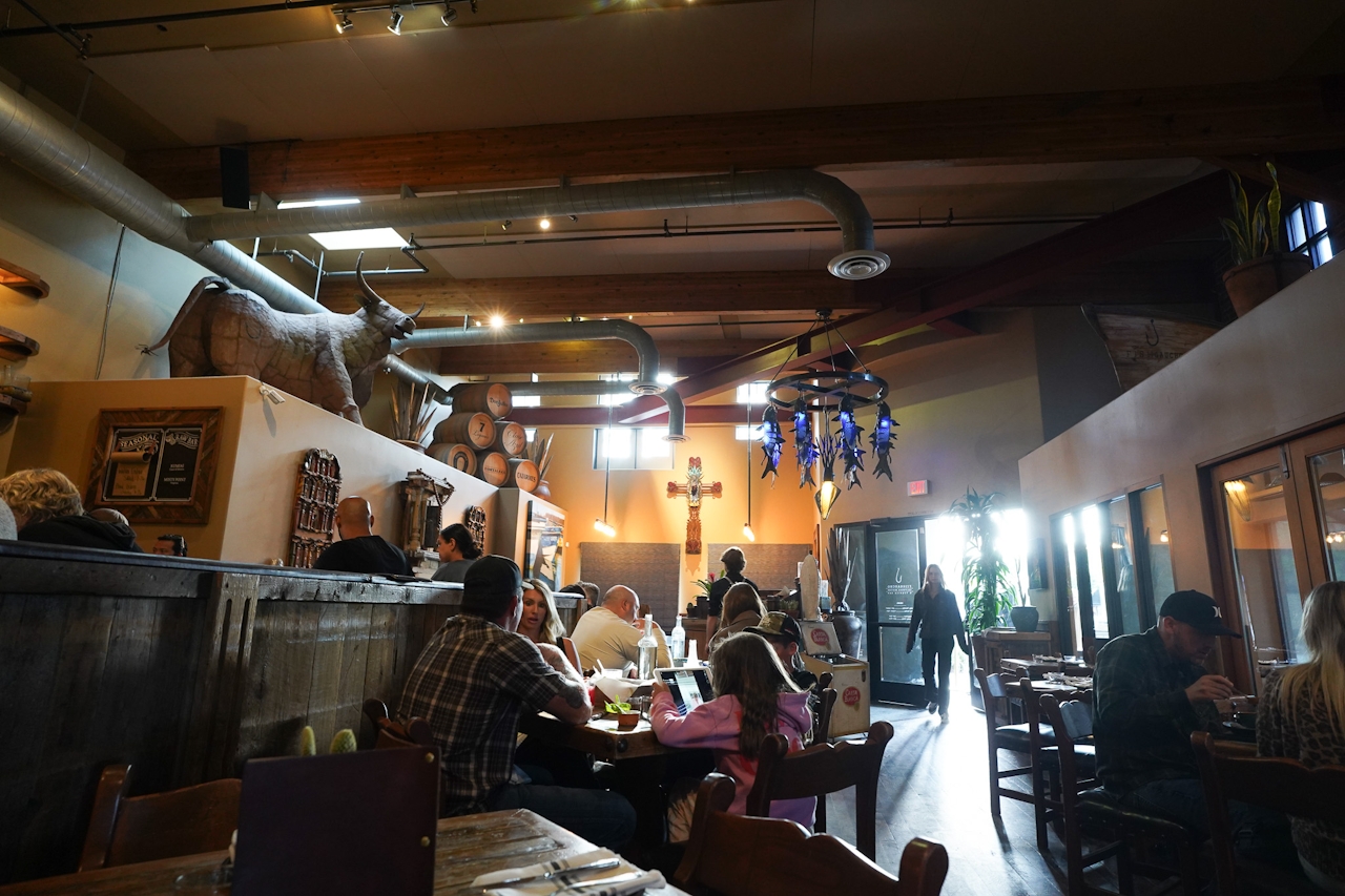 The interior of the restaurant Fish Gauch in Paso Robles 